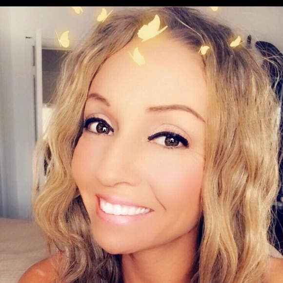 Meet your Posher, Dana - Picture 1 of 1